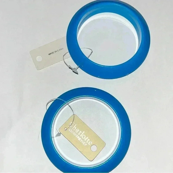 Charlotte Accessories turquoise colored plastic bangle bracelets lot of 2 - Picture 6 of 6